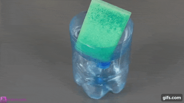Đồ dựng mút rửa chén từ chai nhựa