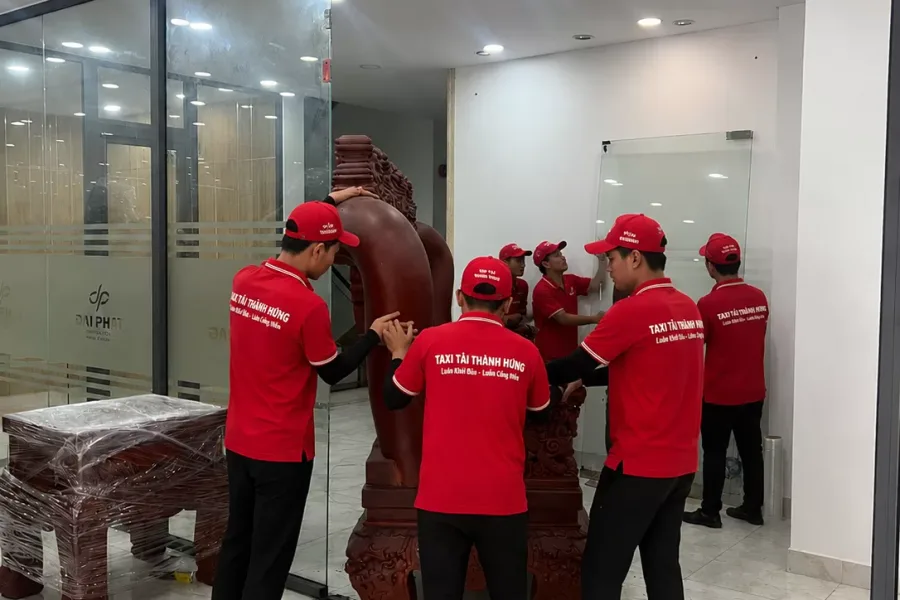 Đội xe tải Thành Hưng